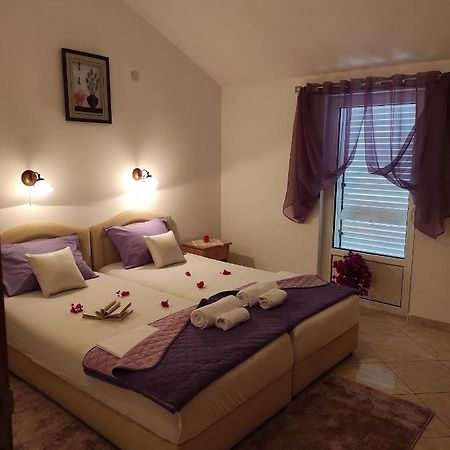 Apartmani Steni Sveti Stefan Ngoại thất bức ảnh