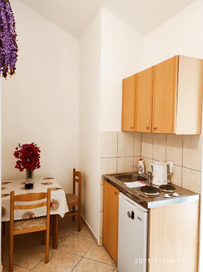 Apartmani Steni Sveti Stefan Ngoại thất bức ảnh