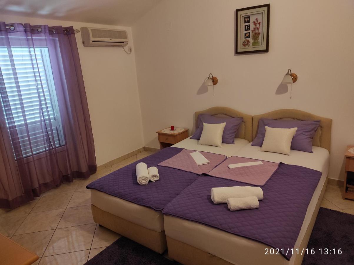 Apartmani Steni Sveti Stefan Ngoại thất bức ảnh