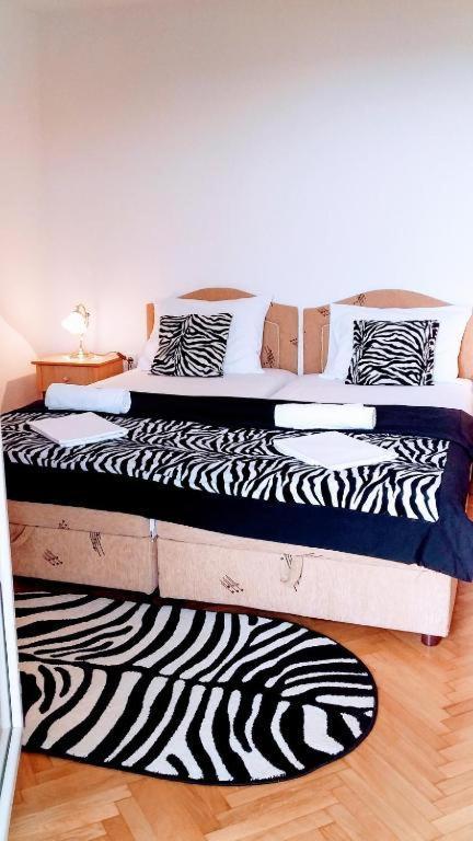 Apartmani Steni Sveti Stefan Ngoại thất bức ảnh