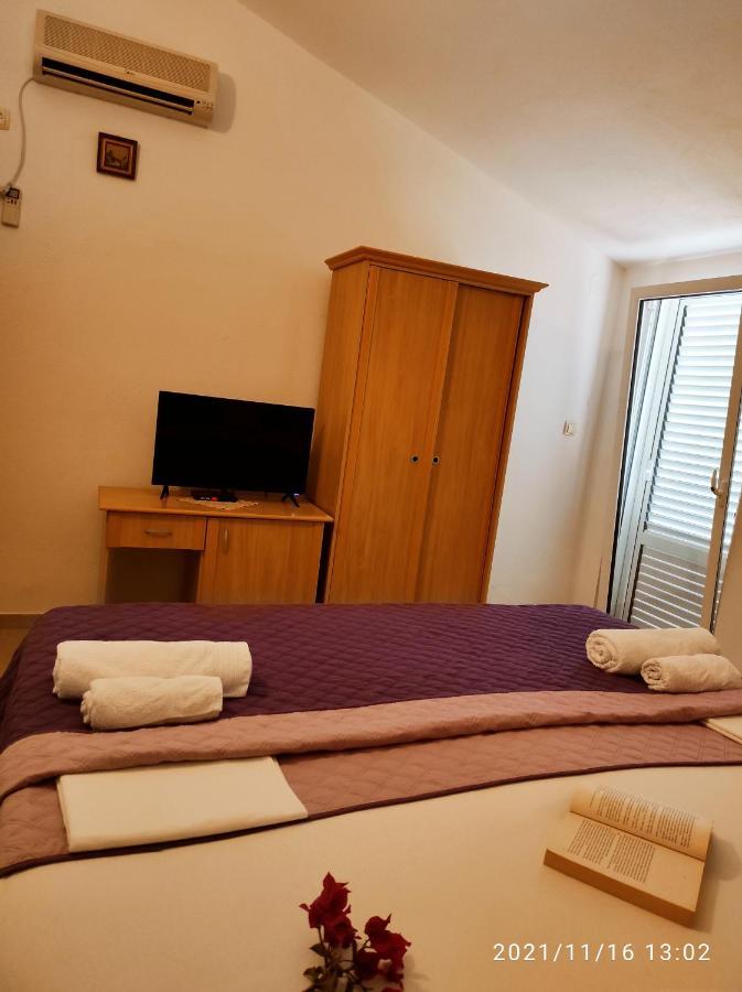 Apartmani Steni Sveti Stefan Ngoại thất bức ảnh