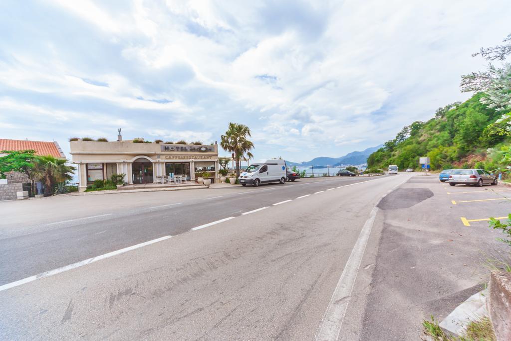 Apartmani Steni Sveti Stefan Ngoại thất bức ảnh