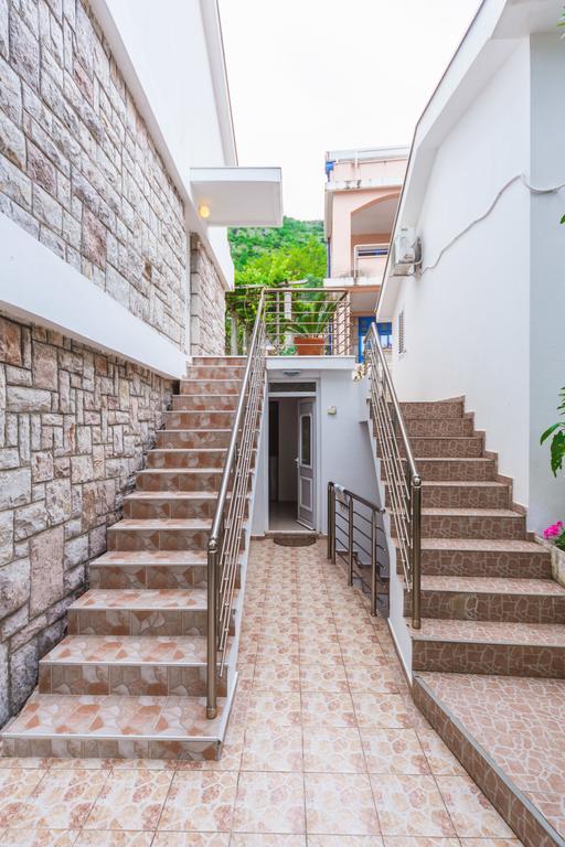 Apartmani Steni Sveti Stefan Ngoại thất bức ảnh