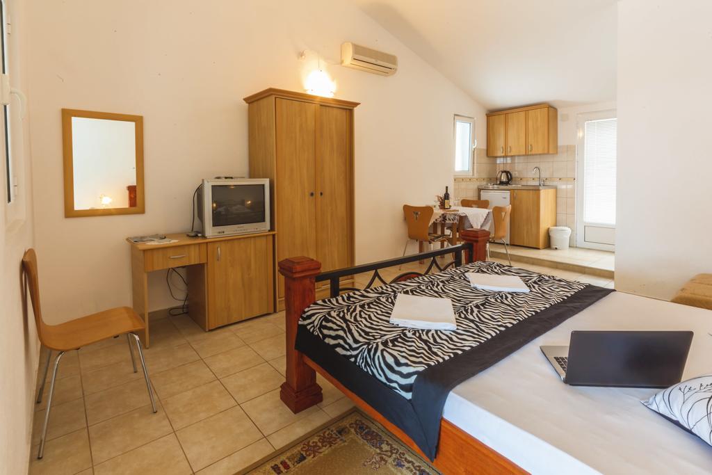 Apartmani Steni Sveti Stefan Ngoại thất bức ảnh