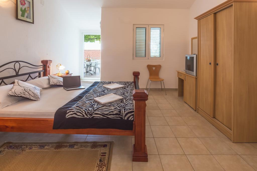 Apartmani Steni Sveti Stefan Ngoại thất bức ảnh