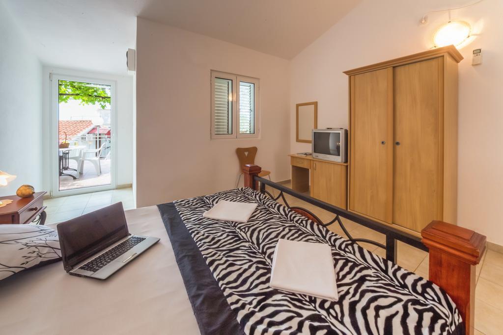 Apartmani Steni Sveti Stefan Ngoại thất bức ảnh