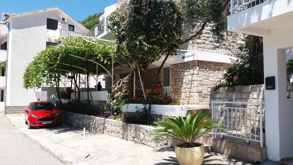 Apartmani Steni Sveti Stefan Ngoại thất bức ảnh