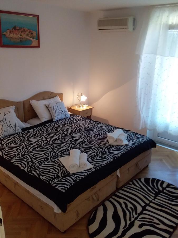 Apartmani Steni Sveti Stefan Ngoại thất bức ảnh